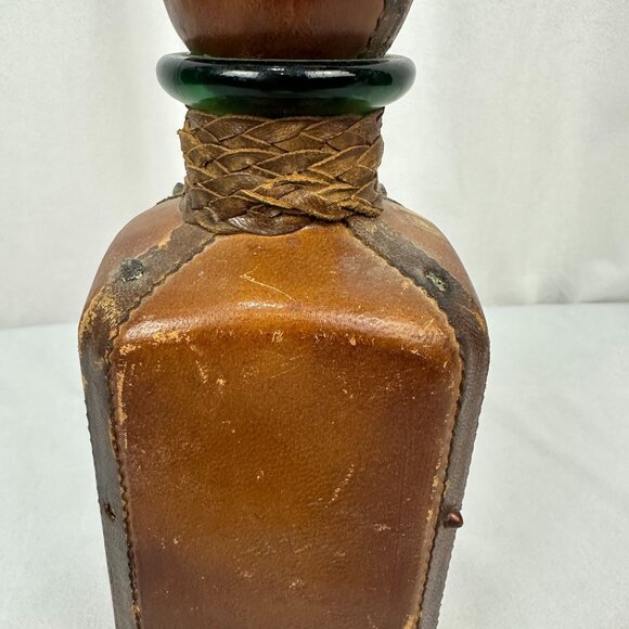 Vintage Leather Wrapped Decanter Wooden Stopper & Embossed Design A Menini Italy - Picture 6 of 9